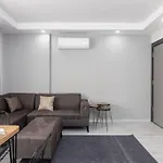 3-sehir Merkezinde Bueyuek 3 Yatak Odasi Antalya