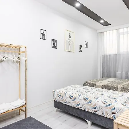 3-sehir Merkezinde Bueyuek 3 Yatak Odasi Apartment *