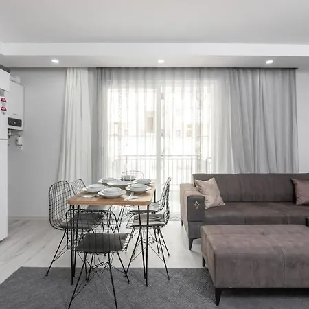 Apartment 3-sehir Merkezinde Bueyuek 3 Yatak Odasi *