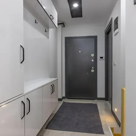 3-sehir Merkezinde Bueyuek 3 Yatak Odasi * Antalya