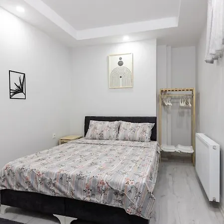 Lejlighed 3-sehir Merkezinde Bueyuek 3 Yatak Odasi