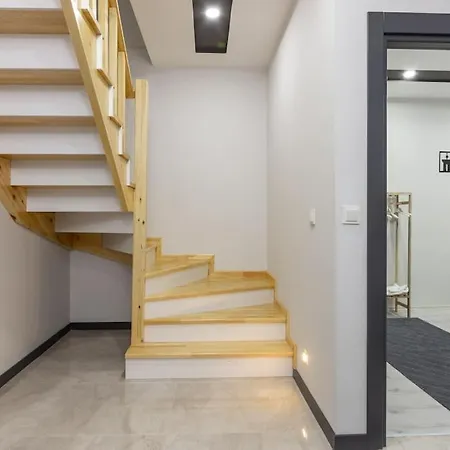 3-sehir Merkezinde Bueyuek 3 Yatak Odasi Lejlighed Antalya