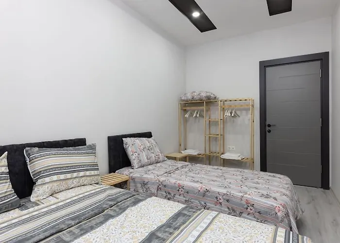 3-sehir Merkezinde Bueyuek 3 Yatak Odasi Αττάλεια