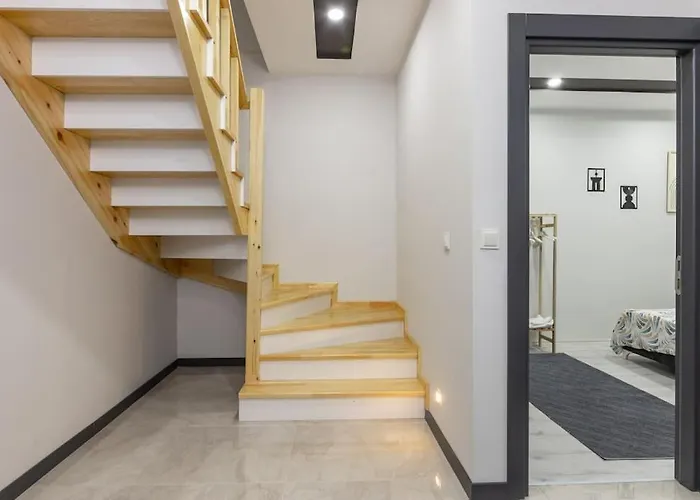 3-sehir Merkezinde Bueyuek 3 Yatak Odasi Апартаменты Анталья